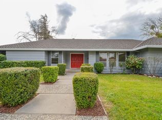 209 Bluegrass Ln, Modesto, CA 95351