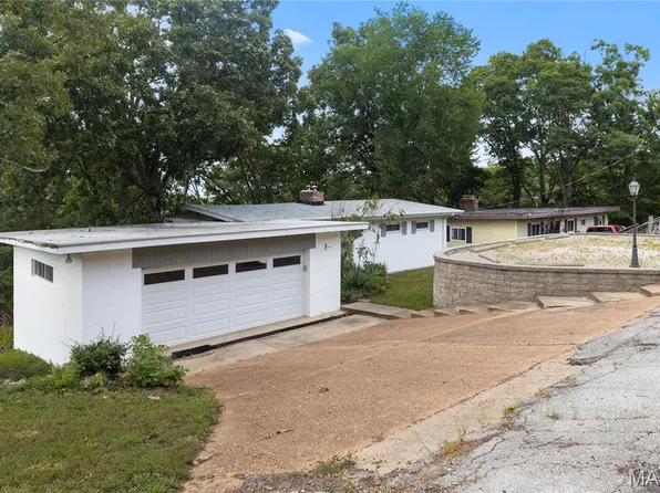 8449 Ridge Rd, Cedar Hill, MO 63016