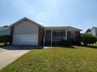 5429 Ahoskie Dr, Hope Mills, NC 28348