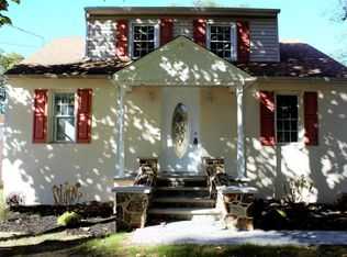 123 Maple Ave, Belford, NJ 07718