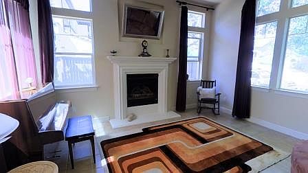 4th image of 1720 Stone Canyon Dr