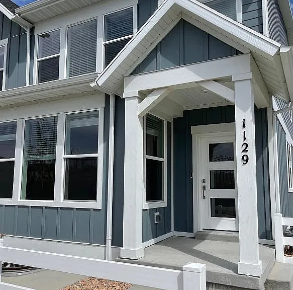 1129 W Early Light Way — Photo 2