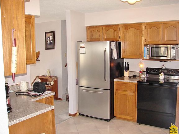 3rd image of 321 Shawn Ave