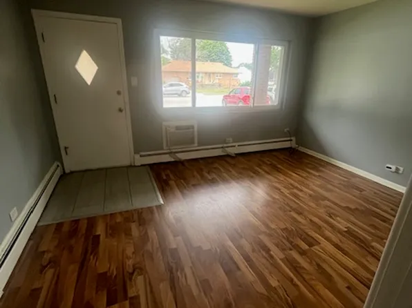 4913 W Columbus Dr #1, Oak Lawn, IL 60453