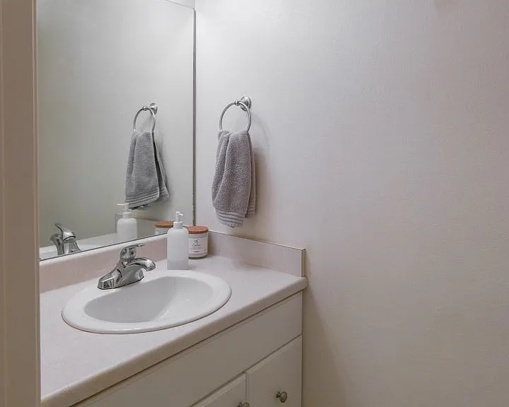 369 N Main St #4 — Photo 10