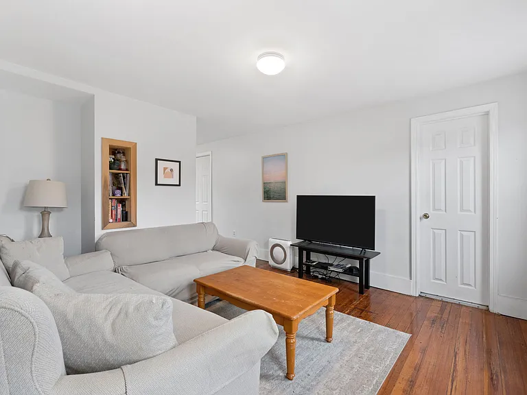526-528 Medford St #1 — Photo 6