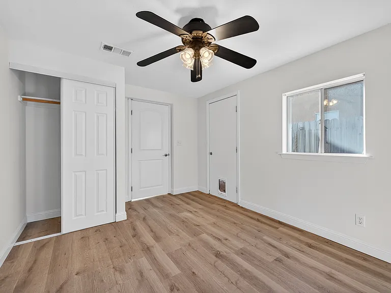 10291 N Whitney Ave — Photo 31