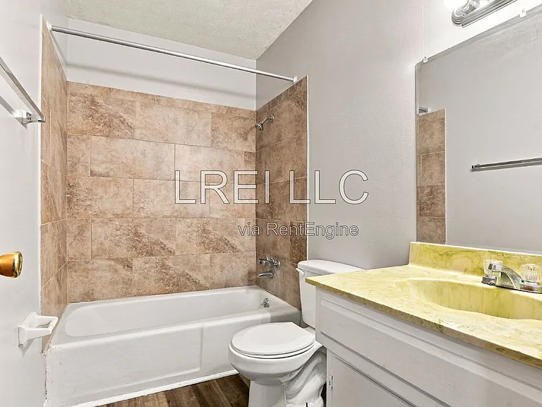 176 Thistlewood Ave #10 — Photo 7