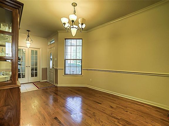5th image of 2000 Bayberry Dr