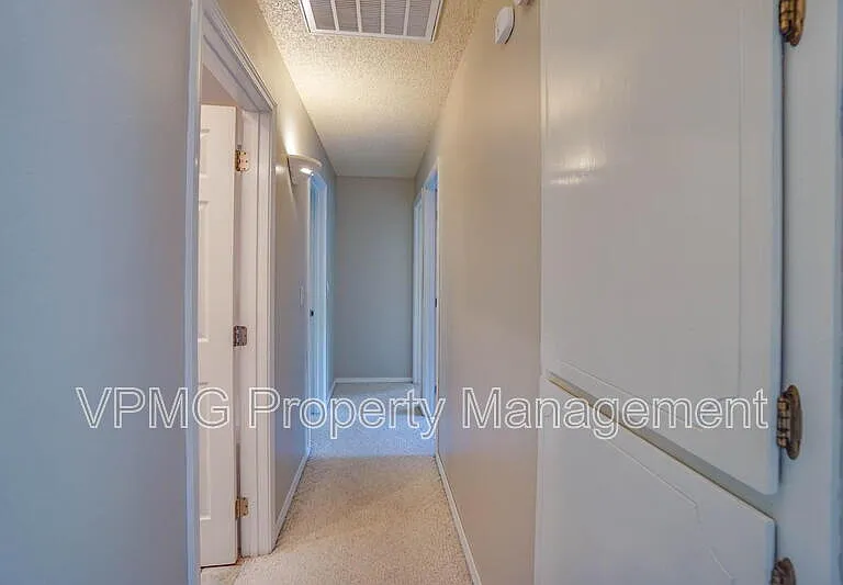 12014 NE 16th St — Photo 16