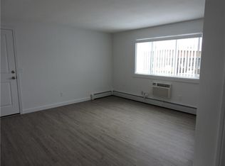 425 Warren Ave APT 3, East Providence, RI 02914