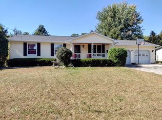 206 S Jackson Rd, Ludington, MI 49431