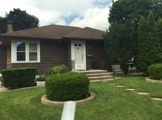 1916 Schuyler St, Peru, IL 61354