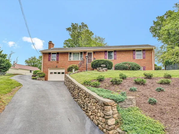 459 Nellie Cir, Salem, VA 24153