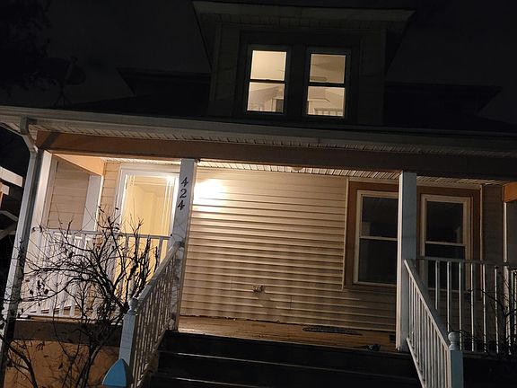 2nd image of 424 Parkinson Ave