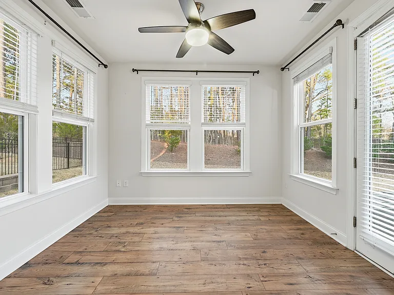 829 Summit Crest Ct — Photo 12