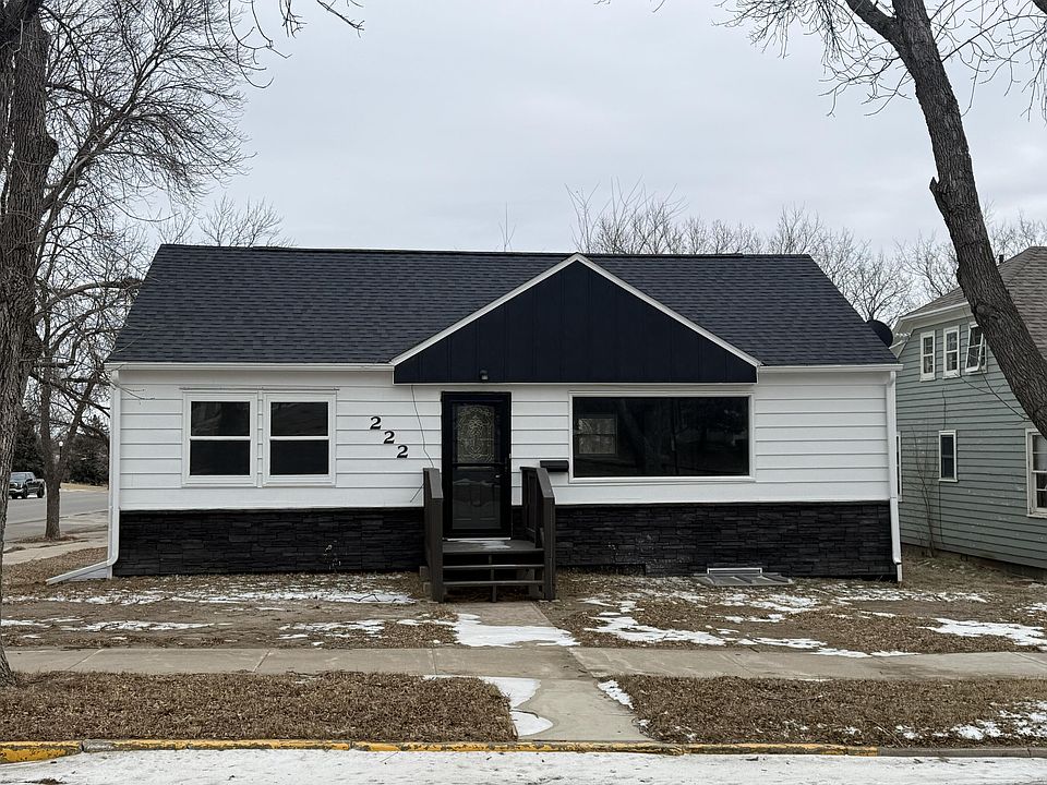 1st image of 222 N Highland Ave