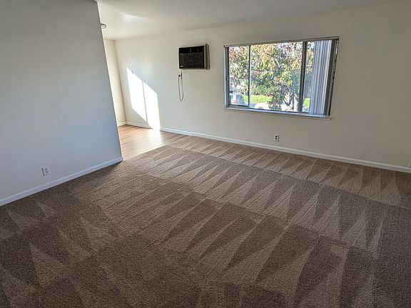 2nd image of 618 Laura Dr APT C