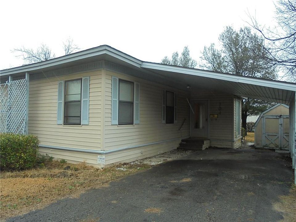 1st image of 704 N 13th St