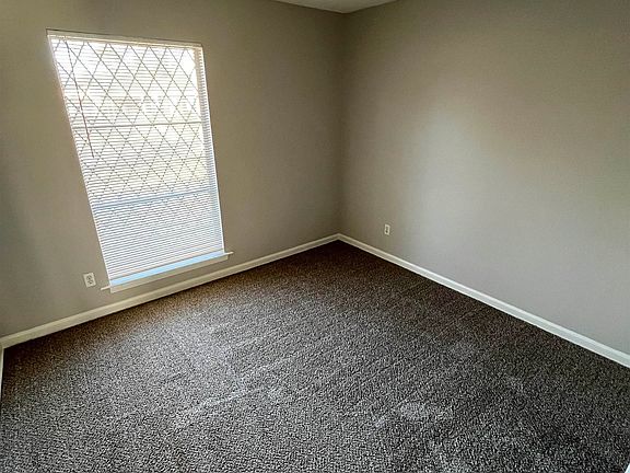 5th image of 4185 Forest View Dr