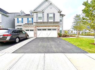 22 Morris Ln, Cranbury, NJ 08512