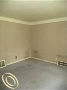 5th image of 4160 Hubbard Ave