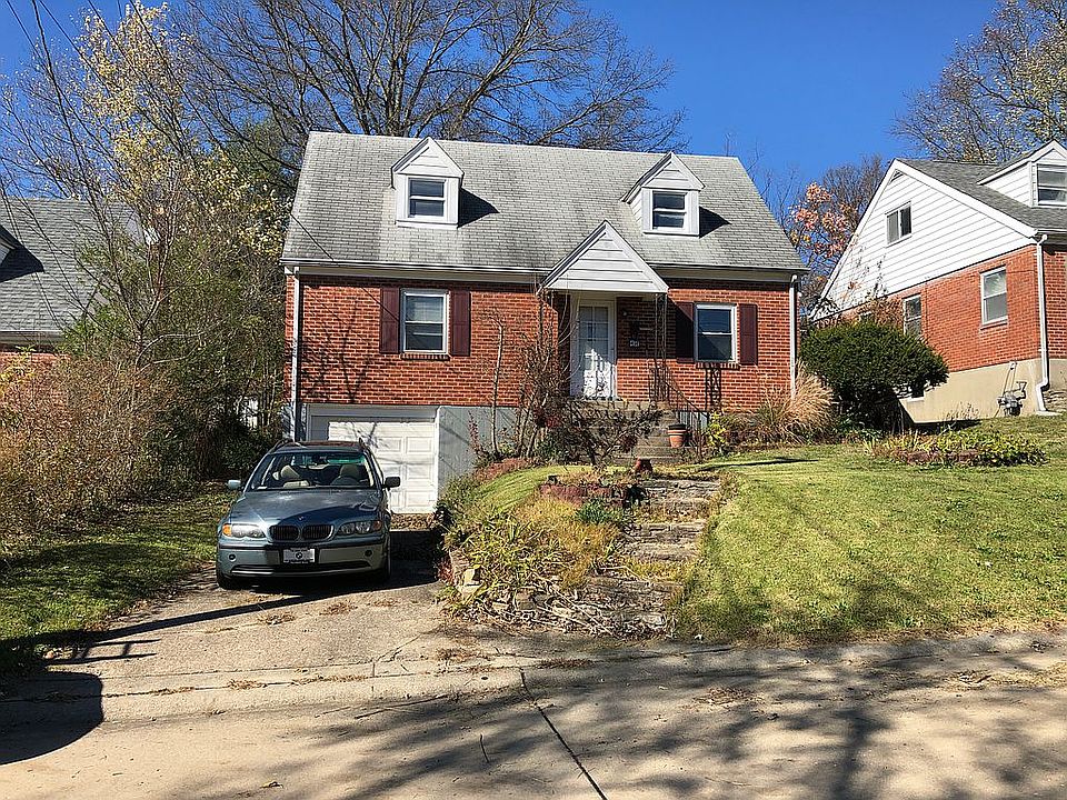 Private driveway & garage