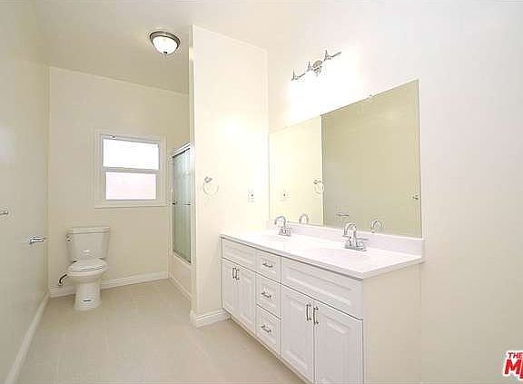 5th image of 4522 S Budlong Ave