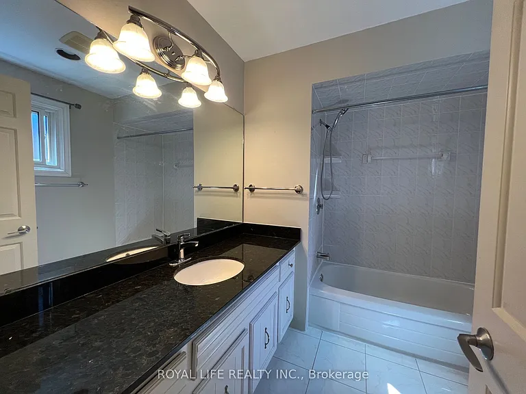 10 Saddletree Dr — Photo 35