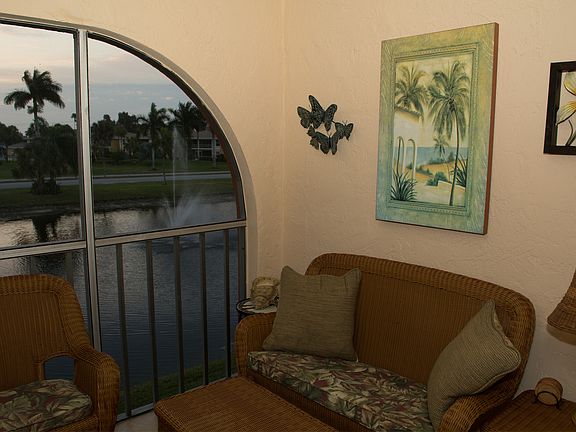 5th image of 372 Charlemagne Blvd APT 203B