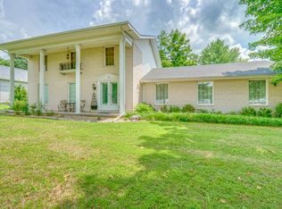 766 Fairfield Rd, Mount Vernon, IL 62864