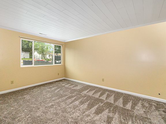 2nd image of 2615 E 36th Ave