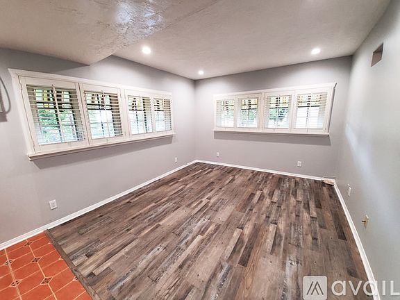 4th image of 483 Sturtevant Dr #520-1/2
