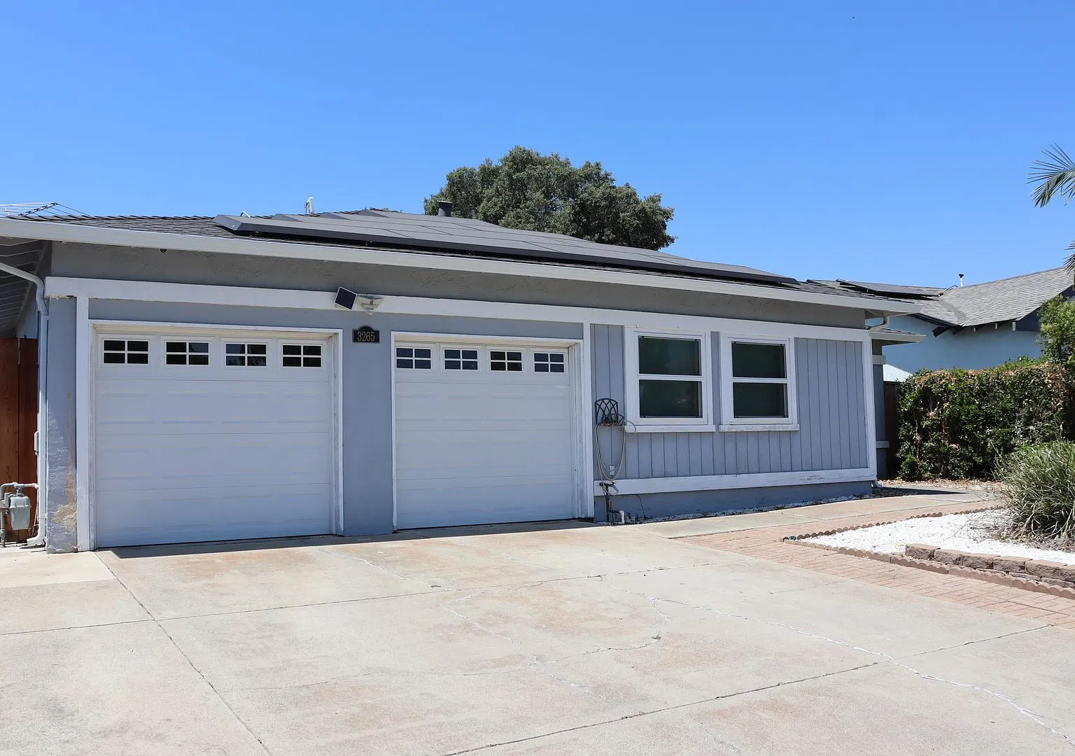 Evergreen 3 Bedroom — Photo 2