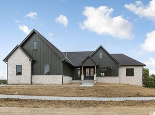 21710 Hackberry Dr, Gretna, NE 68028