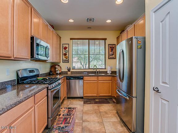 4th image of 575 W Camino Sorpresa