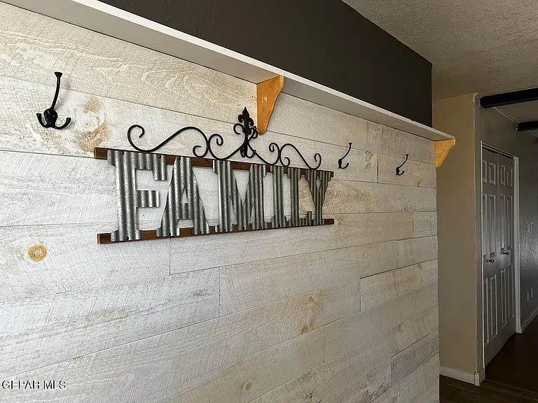 1633 Charles Owens Dr E — Photo 28