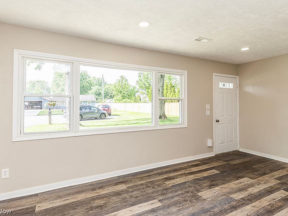 4th image of 133 Coronado Ct
