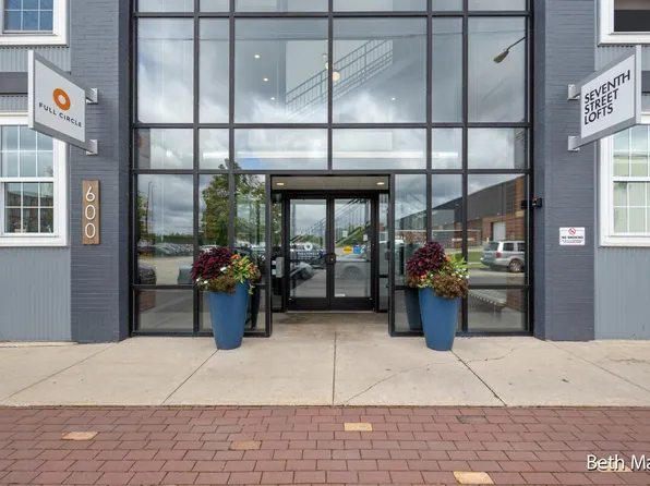 600 7th St NW Unit 301, Grand Rapids, MI 49504