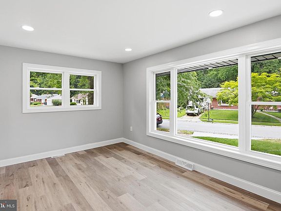 5th image of 27 Homewood Rd
