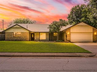 1713 Timber Ridge Rd, Edmond, OK 73034