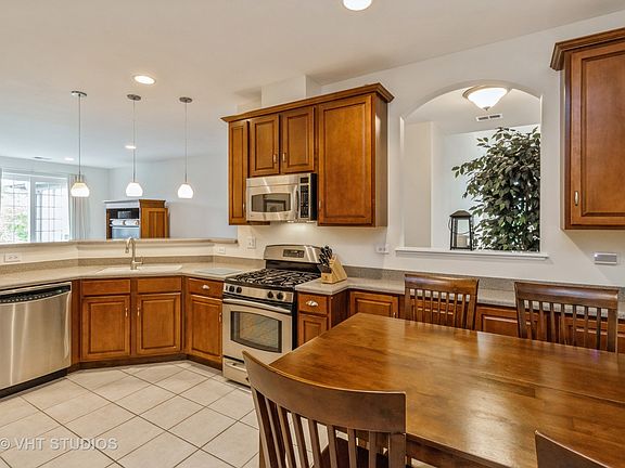 5th image of 240 Rosehall Dr Unit 200