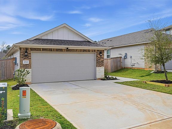 3rd image of 1713 Cayden Oak Ln