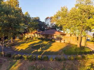 280 N Crest Rd, Chattanooga, TN 37404