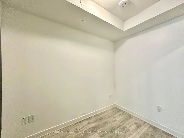 60 Princess St #338 — Photo 7