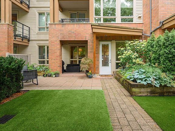 3rd image of 2601 Whiteley Ct #112