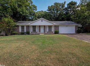 11820 Southridge Dr, Little Rock, AR 72212