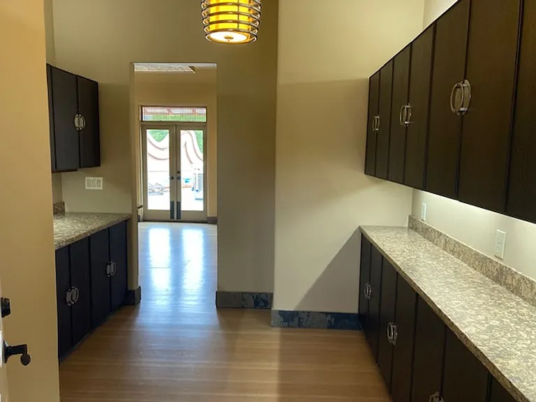 680 Cortes St — Photo 11