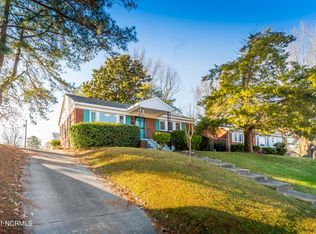 1605 W 5th St, Greenville, NC 27834