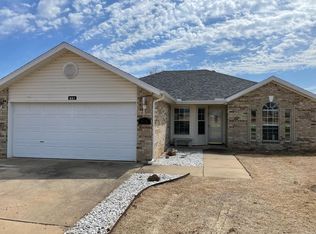 821 Bliss St, Centerton, AR 72719